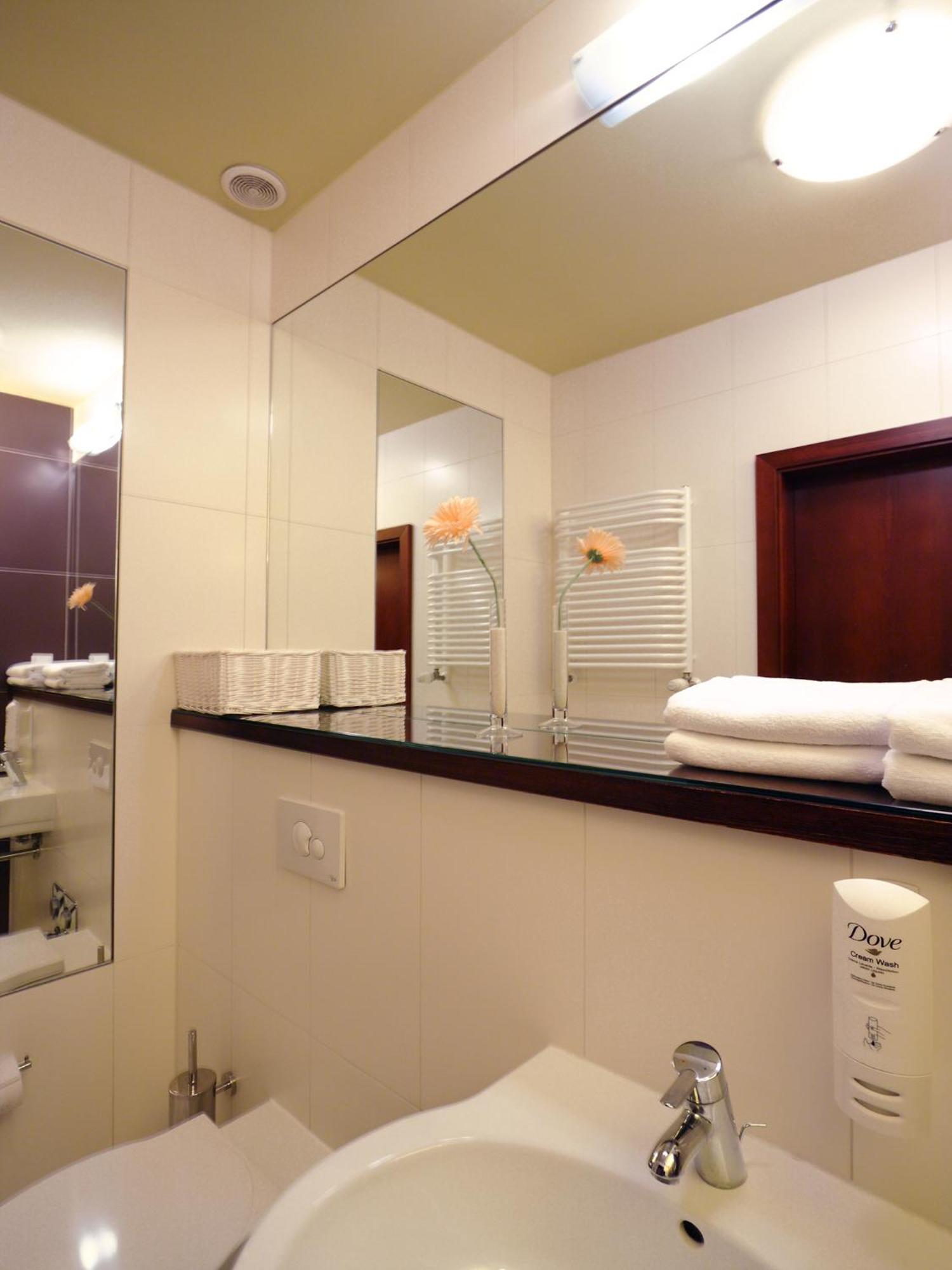 Apartamenty Zlota Nic Opole Ngoại thất bức ảnh