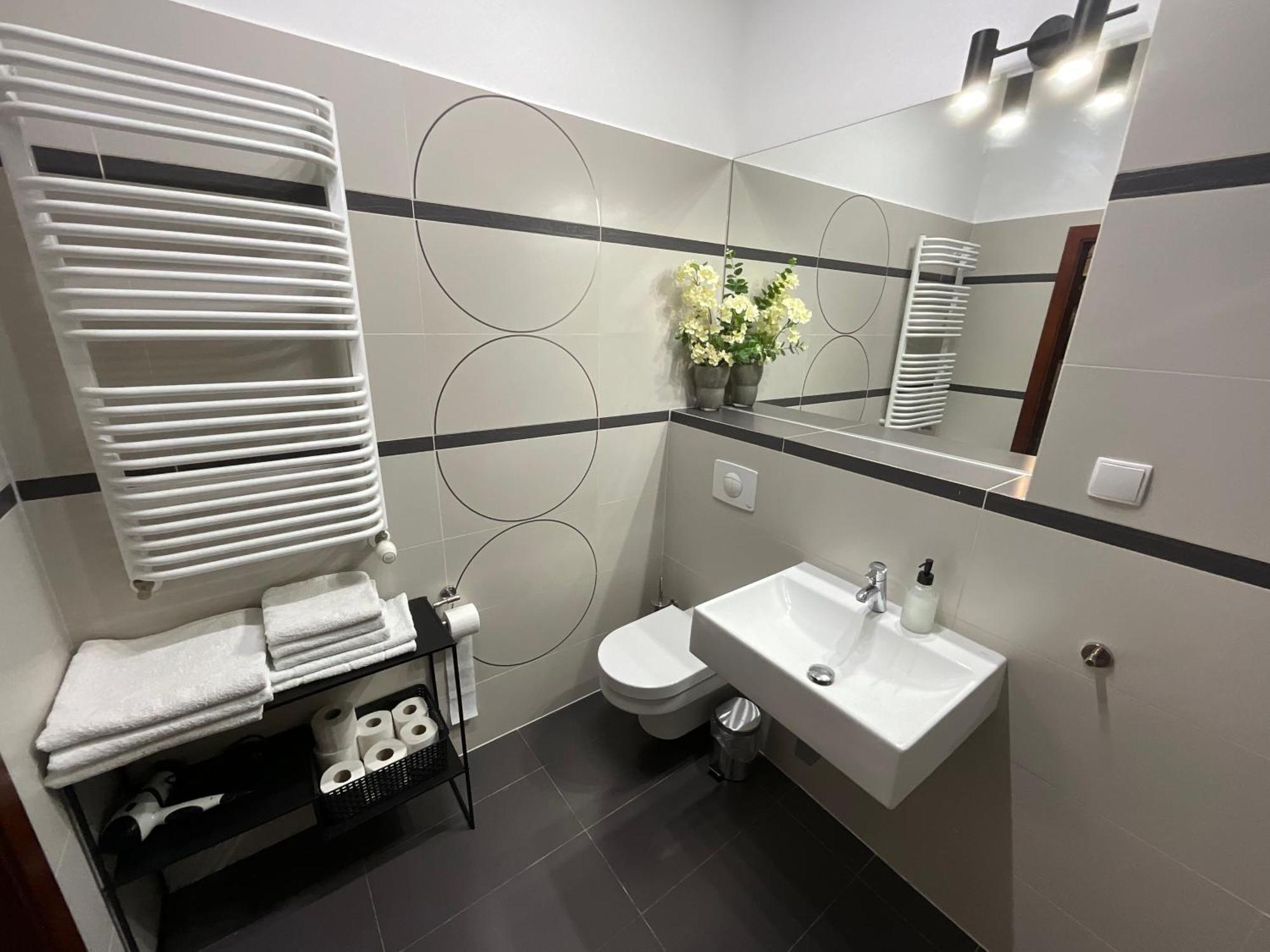 Apartamenty Zlota Nic Opole Ngoại thất bức ảnh