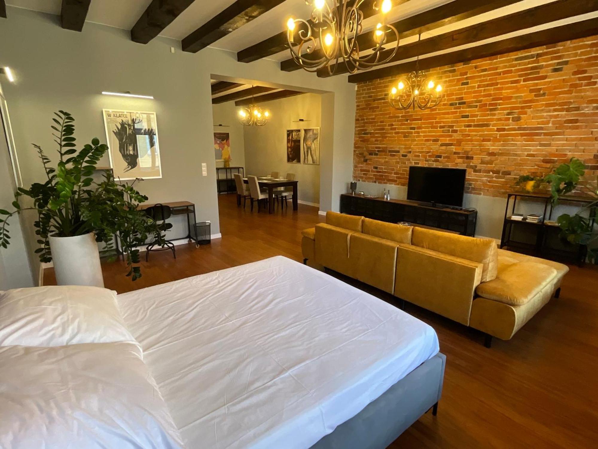 Apartamenty Zlota Nic Opole Ngoại thất bức ảnh