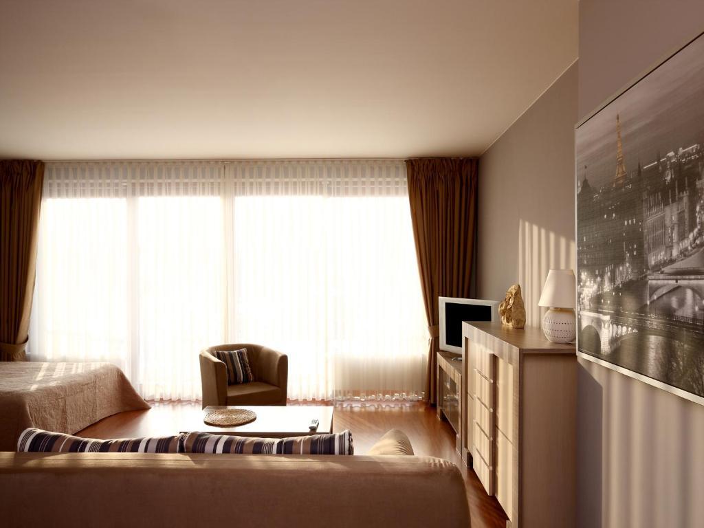 Apartamenty Zlota Nic Opole Ngoại thất bức ảnh